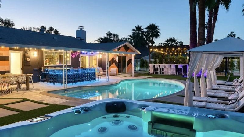 the blush 4 room premium vacation rental