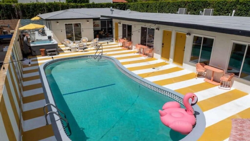 Luxury Suites with Private Amenities Palm Springs