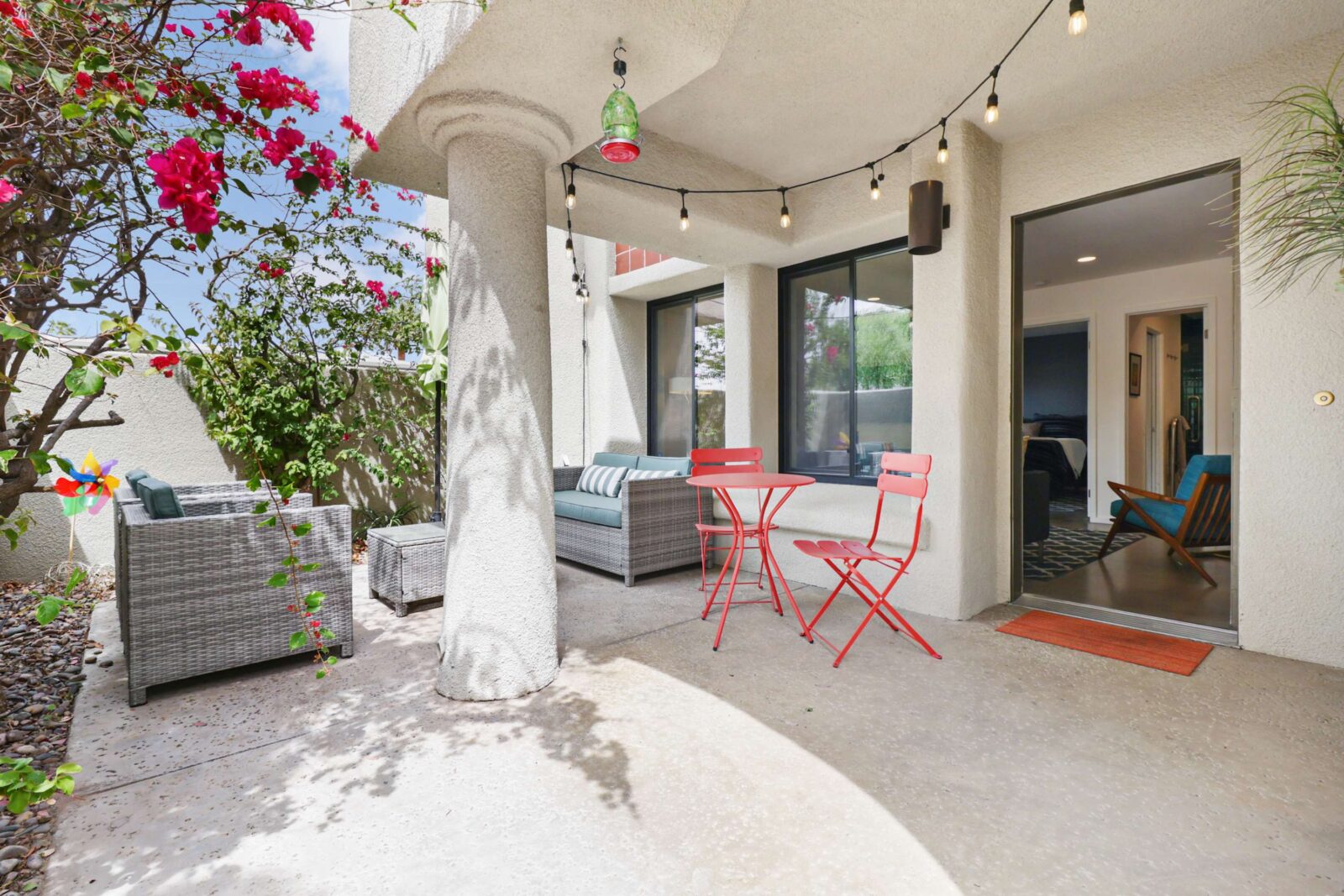 Stylish Ground-Floor Condo | Apek Rentals