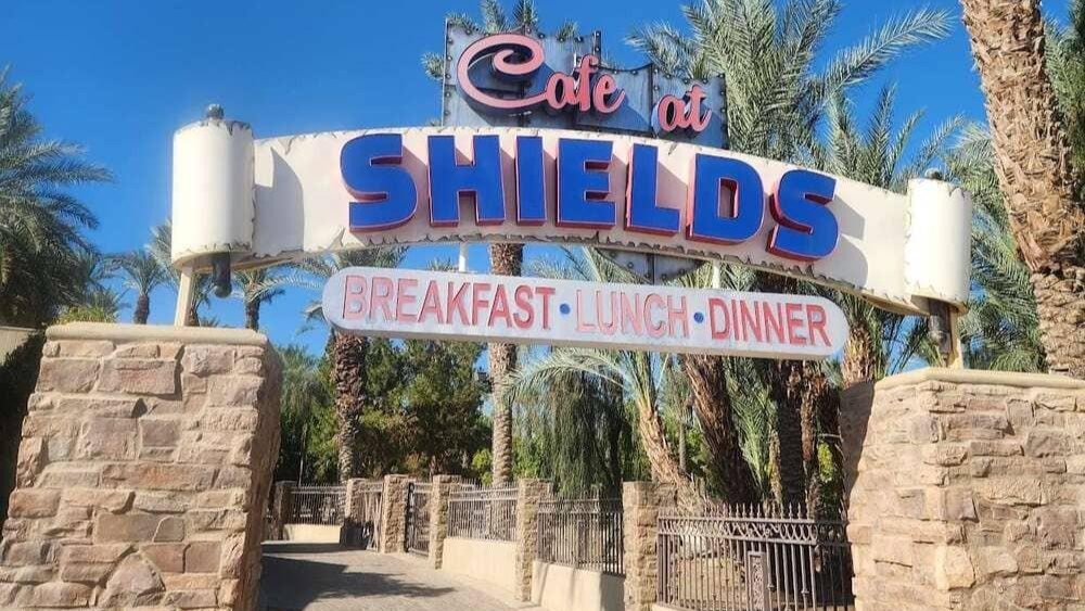 Farmers Markets and Date Farms