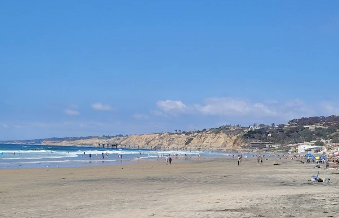 Wide sandy beach at La Jolla Shores