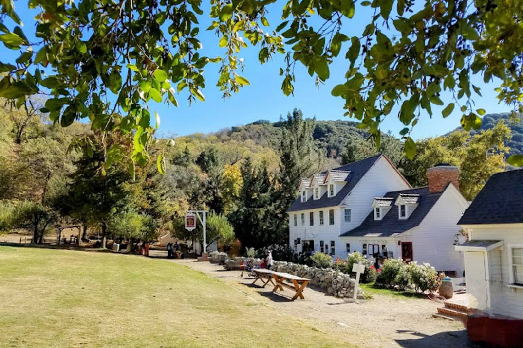 Riley's Farm apple orchard in Oak Glen California