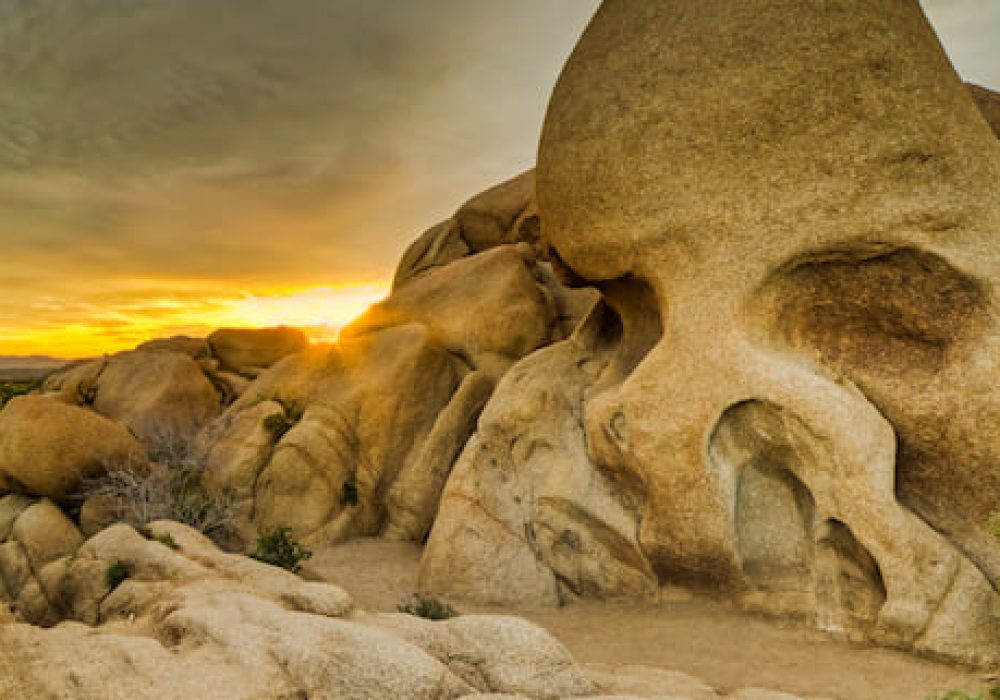 desert rock formation by erosion