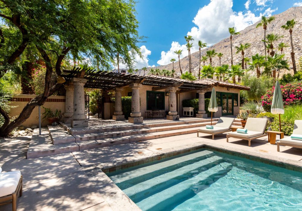 Luxury Oasis in Palm Springs Retreat Main Image