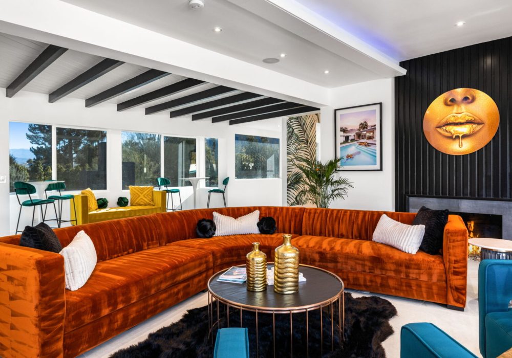 Luxury Estate with Pool in Palm Springs Main Image