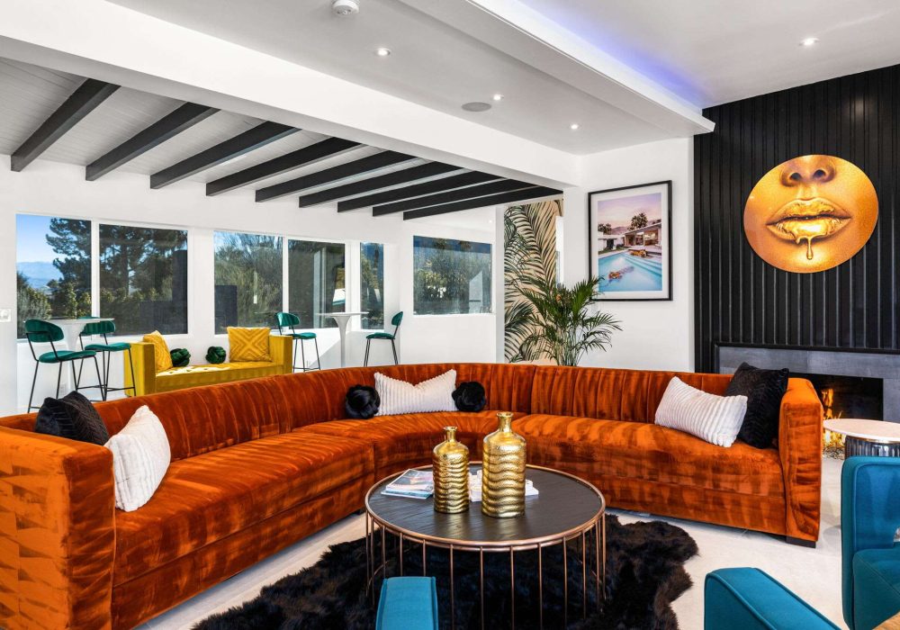 Choose from luxury estates with private pools