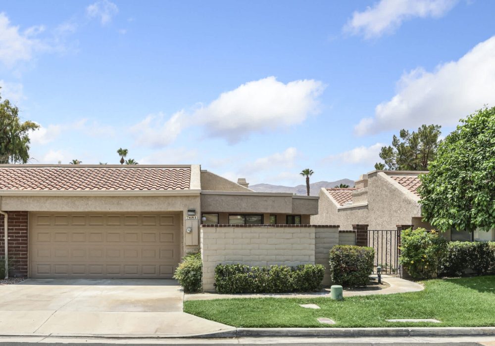 Spacious Single-Story Condo w/  Lake View Main Image