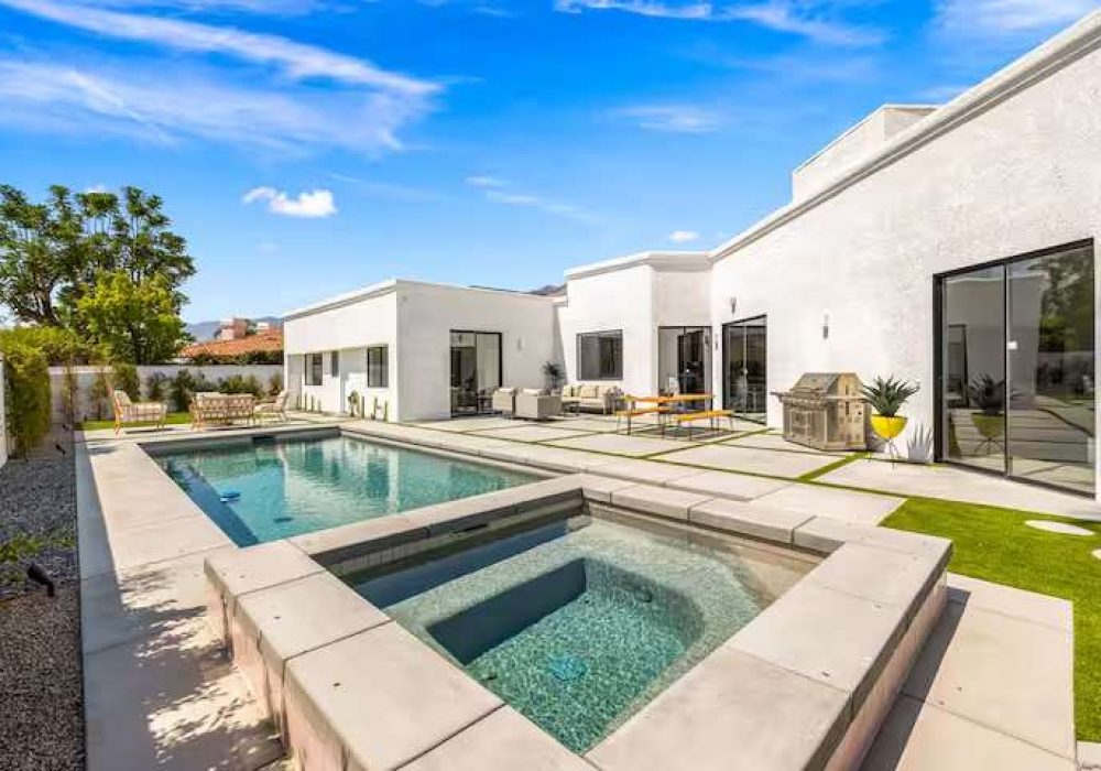 The Lighthouse- Monthly 5 bd 4 bth Pool & Spa Main Image