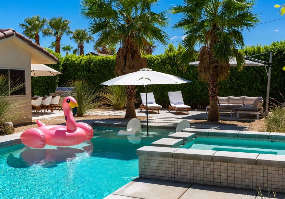 Luxury Oasis with Pool in Palm Springs Main Image
