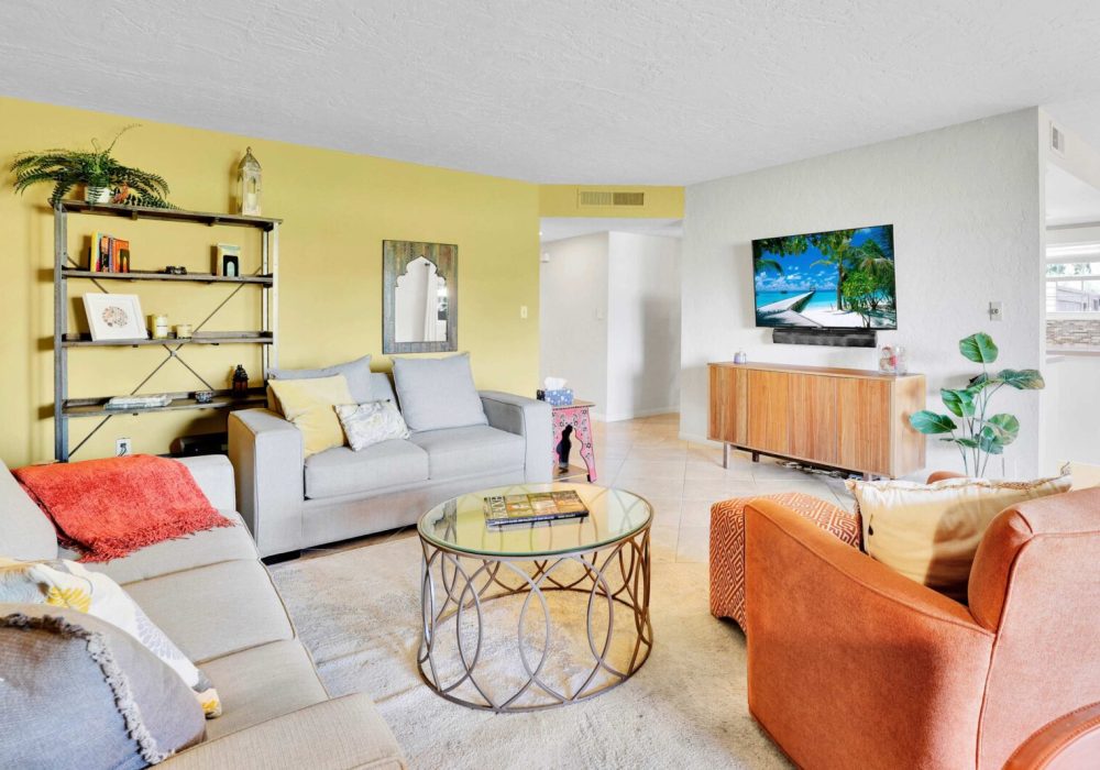 Relaxing Palm Springs Condo with Pool Access Main Image